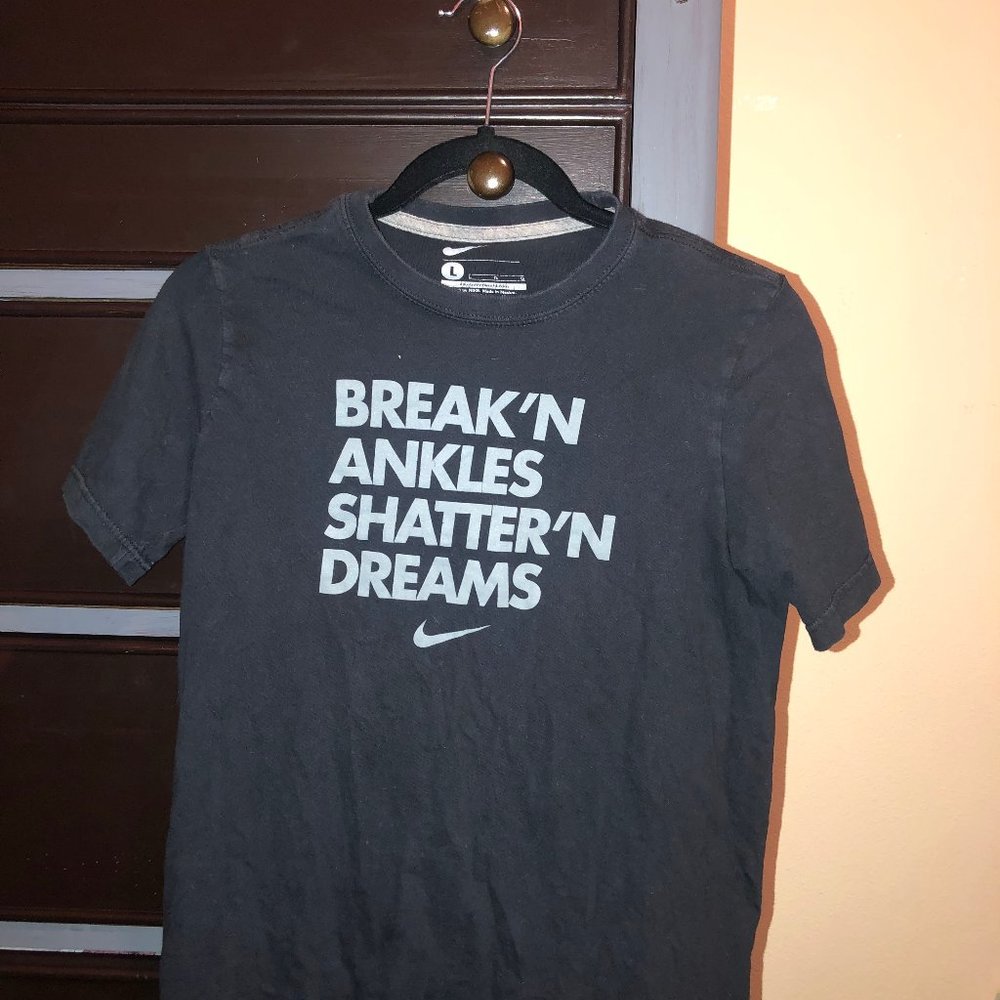 nike tshirt